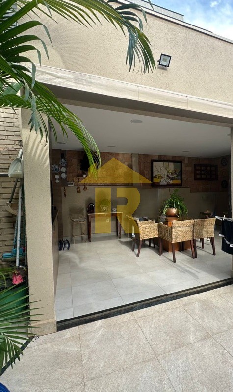 Casa de Condomínio com 3 quartos à venda, 220m² — foto 25 de 48