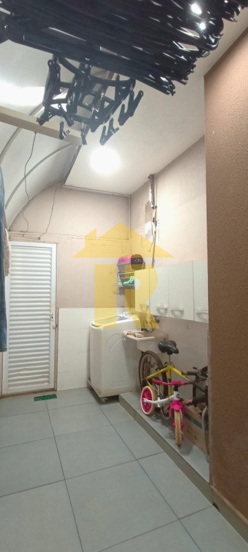 Casa com 2 quartos à venda, 100m² — foto 10 de 25