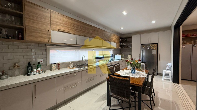 Casa com 3 quartos à venda, 471m² — foto 21 de 68