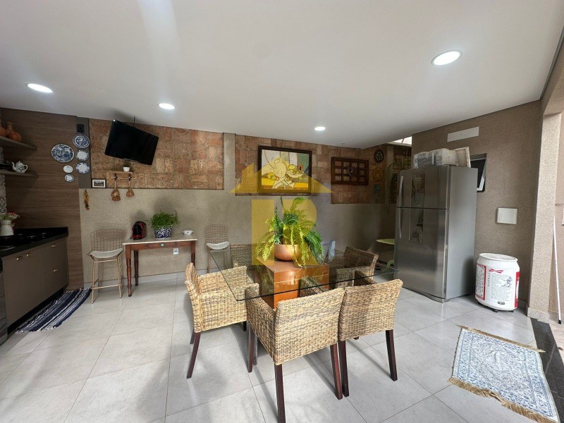Casa de Condomínio com 3 quartos à venda, 220m² — foto 19 de 48