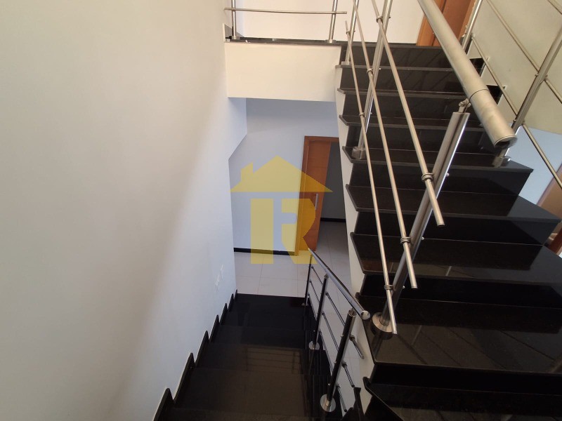 Casa de Condomínio com 3 quartos à venda e aluguel, 235m² — foto 9 de 48