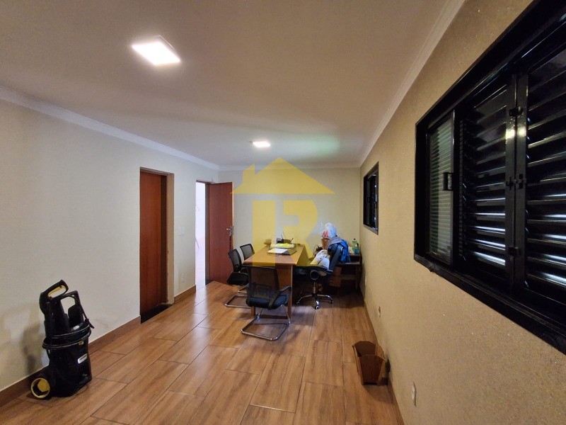 Casa com 3 quartos à venda, 195m² — foto 37 de 40