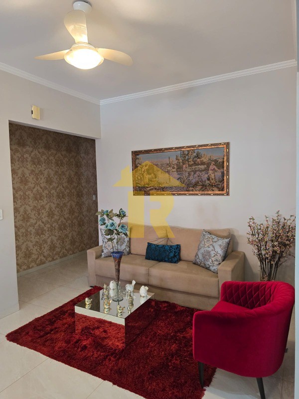 Casa com 3 quartos à venda, 240m² — foto 7 de 35