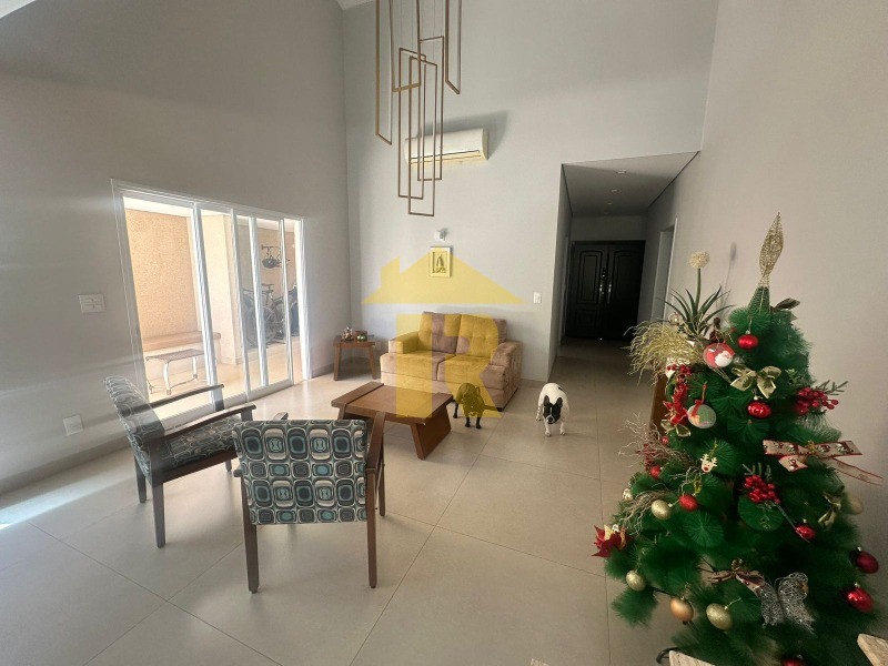 Casa de Condomínio com 3 quartos à venda, 240m² — foto 3 de 39
