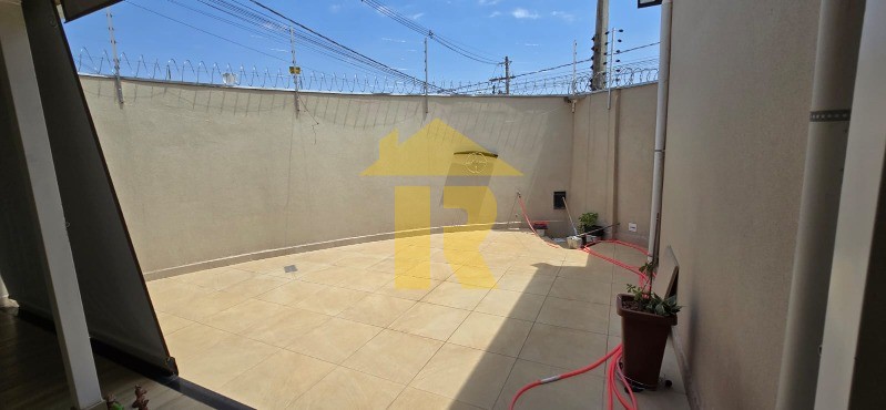 Casa com 3 quartos à venda, 150m² — foto 17 de 28