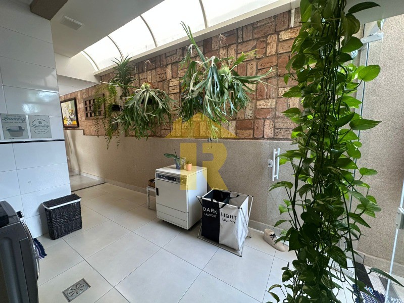 Casa de Condomínio com 3 quartos à venda, 220m² — foto 29 de 48