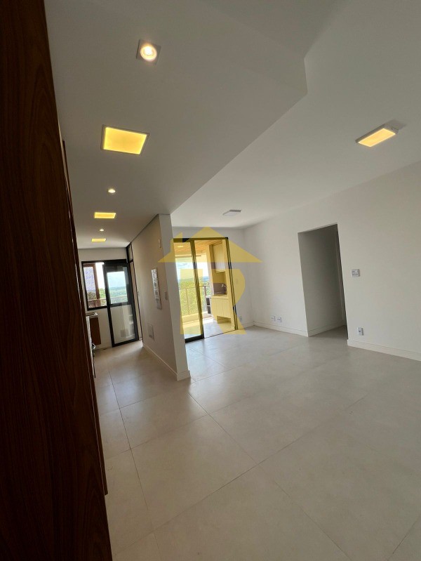 Apartamento com 3 quartos para aluguel, 92m² — foto 4 de 27