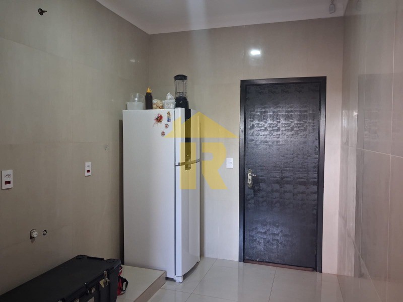 Casa com 3 quartos à venda, 195m² — foto 39 de 40