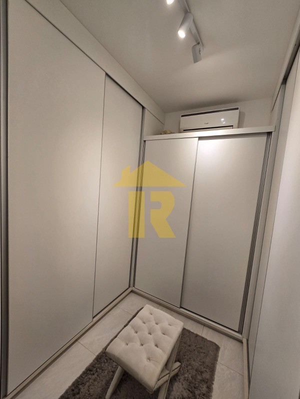 Casa com 3 quartos à venda, 240m² — foto 28 de 35