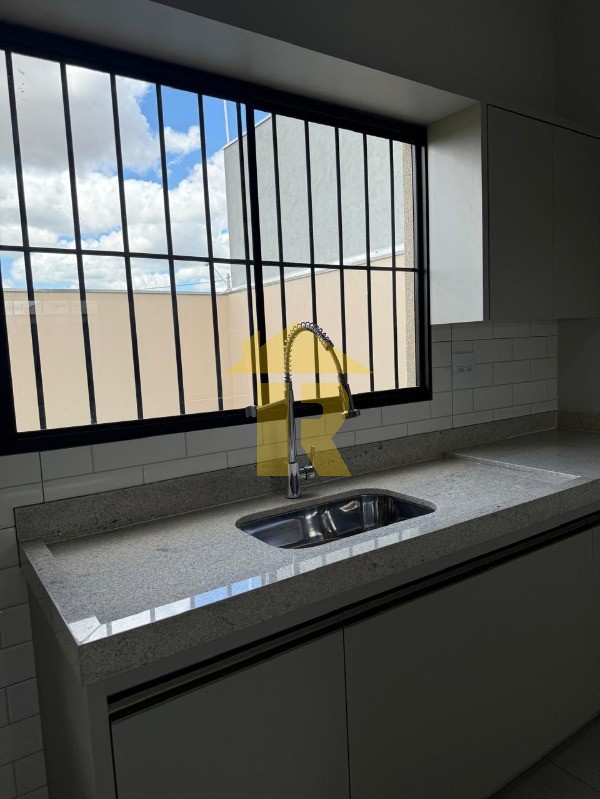 Casa com 2 quartos à venda, 120m² — foto 12 de 32