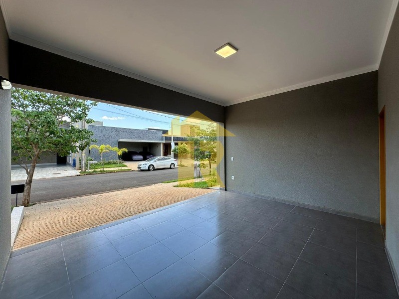 Casa de Condomínio com 3 quartos à venda, 160m² — foto 2 de 20