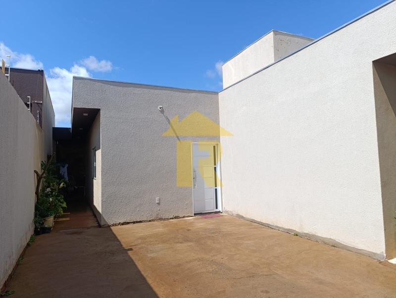 Casa com 3 quartos à venda, 130m² — foto 3 de 21