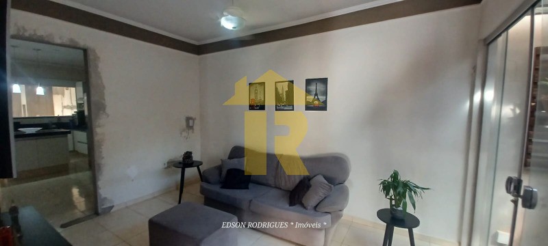 Casa com 3 quartos à venda, 80m² — foto 10 de 34