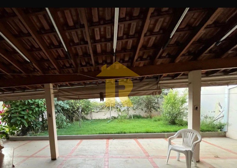 Casa com 3 quartos à venda, 240m² — foto 13 de 22