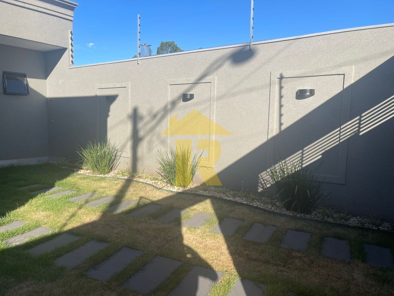 Casa com 3 quartos à venda, 125m² — foto 3 de 25