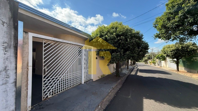 Casa com 3 quartos à venda, 140m² — foto 1 de 20