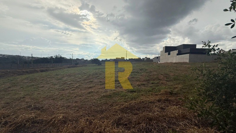 Terreno / Lote / Condomínio  à venda, 300m² — foto 11 de 22