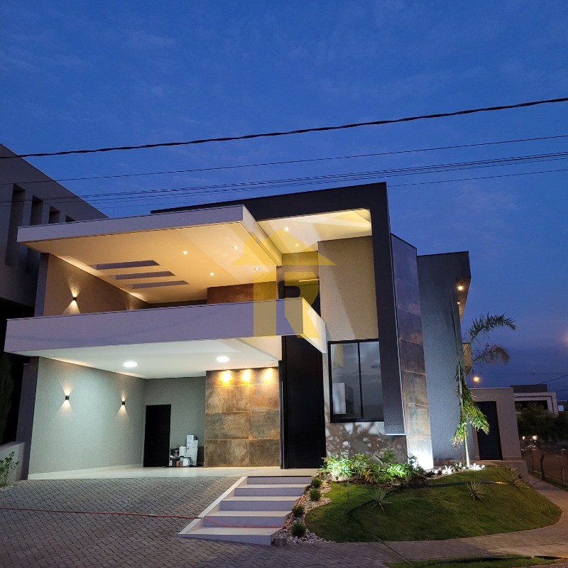 Casa de Condomínio com 3 quartos à venda, 215m² — foto 2 de 32