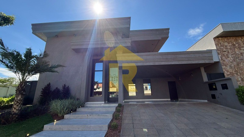 Casa de Condomínio com 4 quartos à venda, 310m² — foto 1 de 44