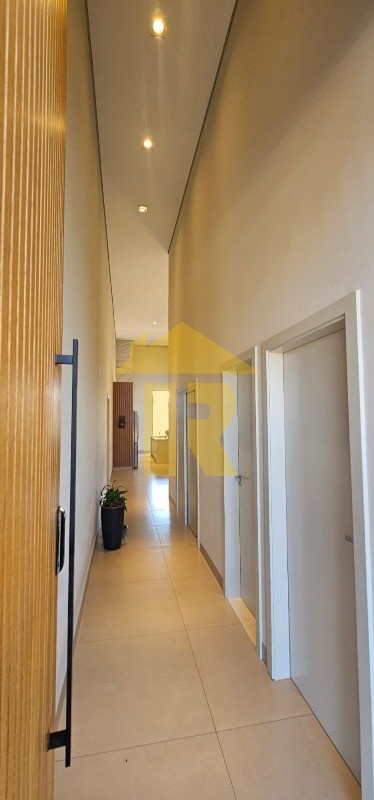 Casa de Condomínio com 3 quartos à venda, 215m² — foto 8 de 32