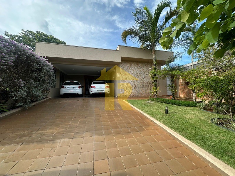 Casa de Condomínio com 3 quartos à venda, 220m² — foto 2 de 48