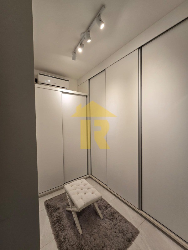 Casa com 3 quartos à venda, 240m² — foto 29 de 35