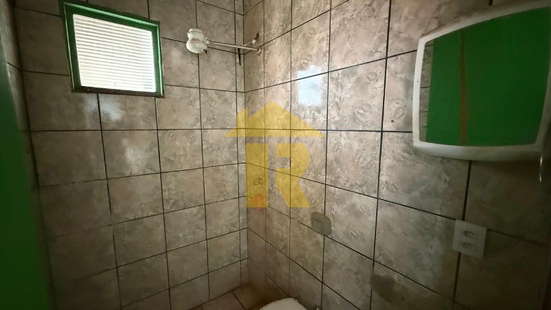 Casa com 3 quartos à venda, 200m² — foto 24 de 28