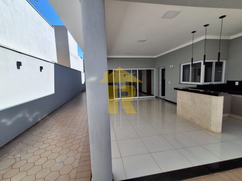 Casa de Condomínio com 3 quartos à venda e aluguel, 235m² — foto 15 de 48