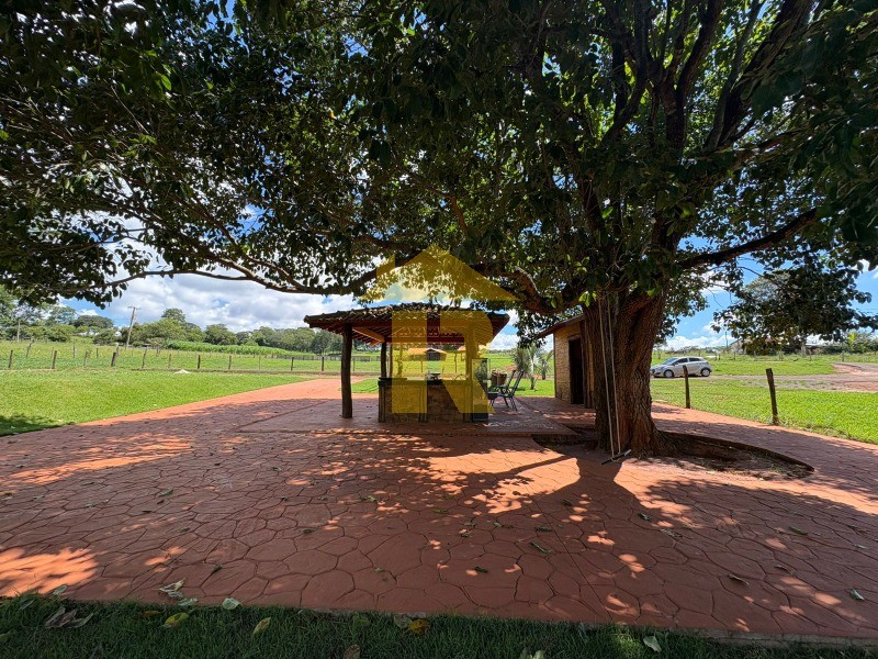 Terreno / Lote / Condomínio  à venda, 4000m² — foto 1 de 39