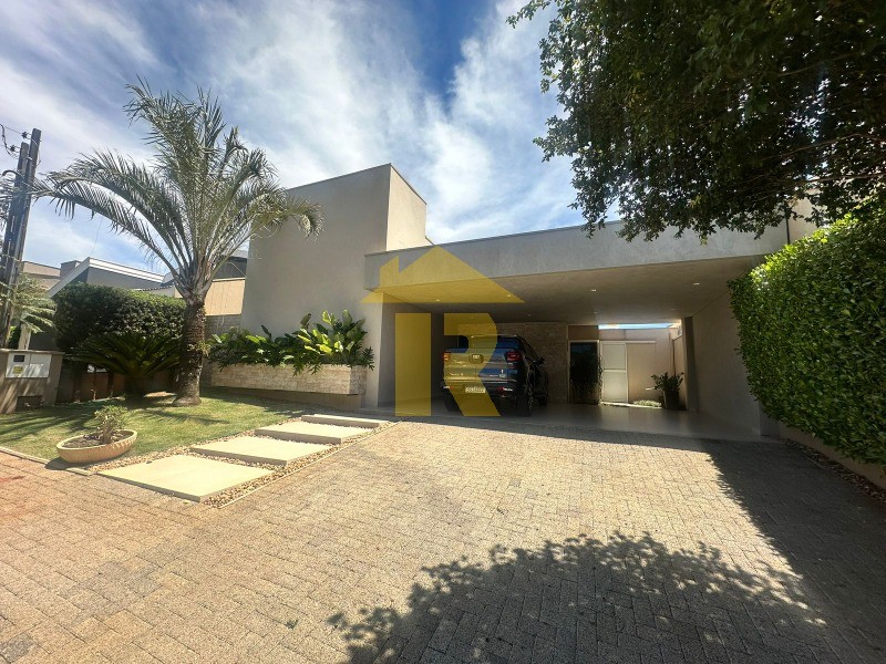 Casa de Condomínio com 3 quartos à venda, 240m² — foto 1 de 39