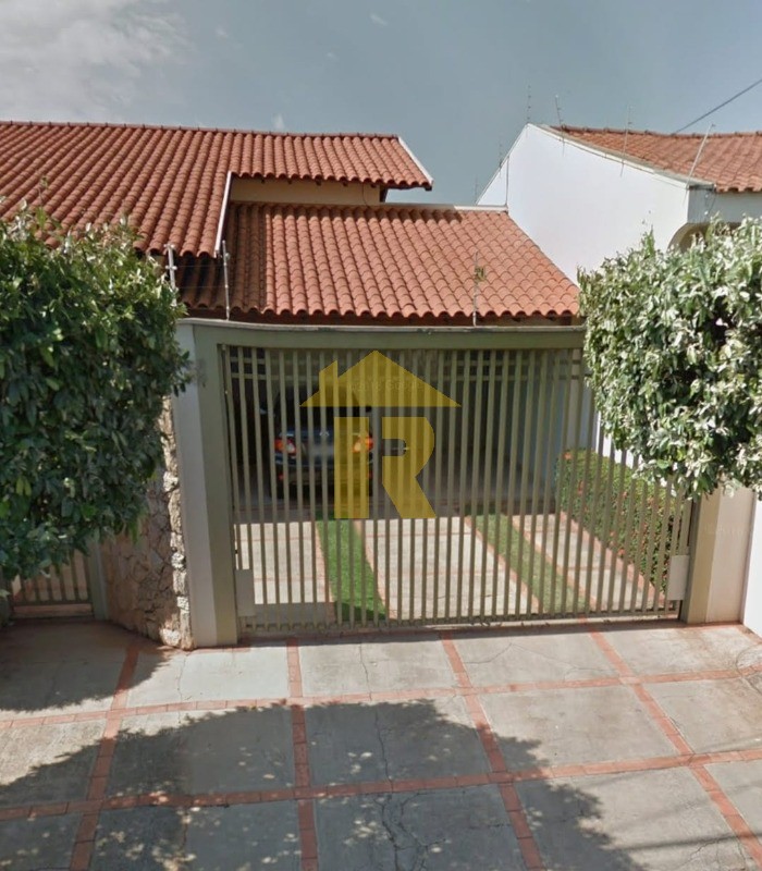 Casa com 3 quartos à venda, 240m² — foto 1 de 22