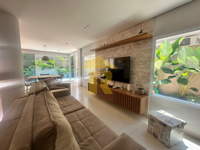 Casa de Condomínio com 3 quartos à venda, 240m² — foto 11 de 39