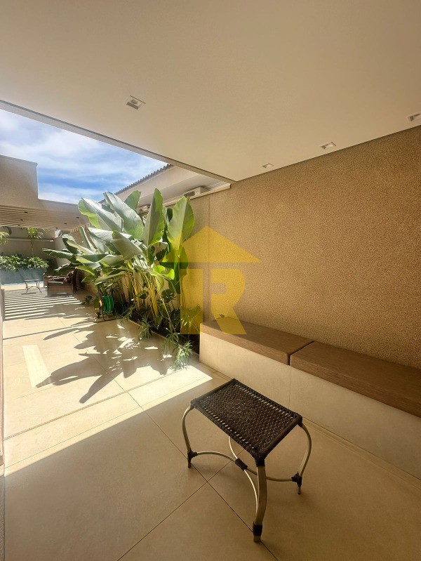 Casa de Condomínio com 3 quartos à venda, 240m² — foto 23 de 39