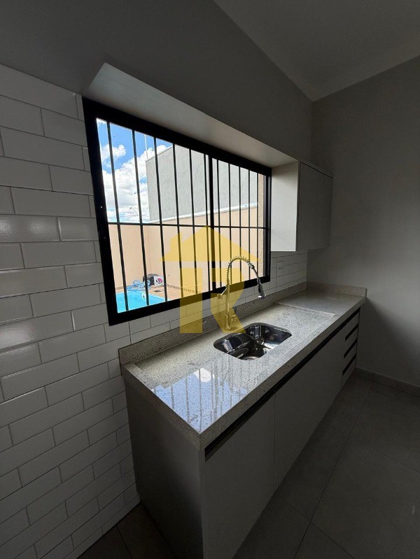 Casa com 2 quartos à venda, 120m² — foto 13 de 32