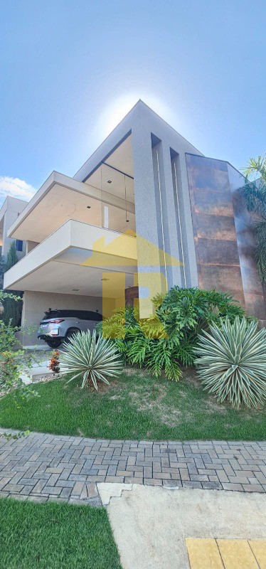 Casa de Condomínio com 3 quartos à venda, 215m² — foto 4 de 32