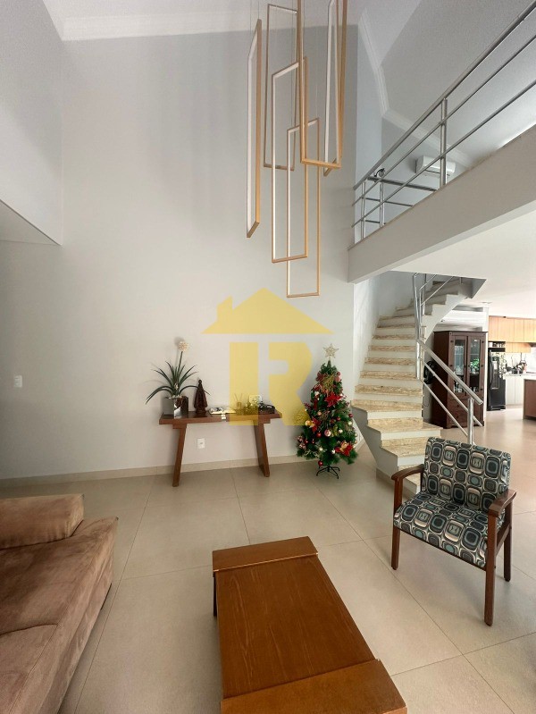 Casa de Condomínio com 3 quartos à venda, 240m² — foto 8 de 39