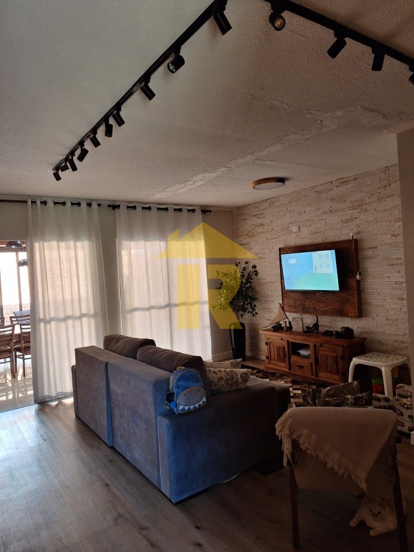 Casa de Condomínio com 3 quartos à venda, 120m² — foto 1 de 20