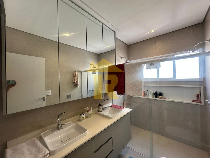 Casa de Condomínio com 3 quartos à venda, 240m² — foto 31 de 39