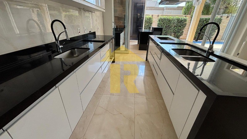 Casa de Condomínio com 4 quartos à venda e aluguel, 400m² — foto 13 de 42
