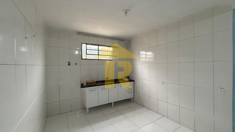 Casa com 3 quartos à venda, 200m² — foto 9 de 28