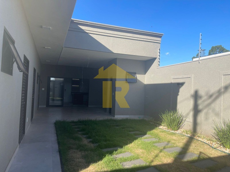 Casa com 3 quartos à venda, 125m² — foto 1 de 25