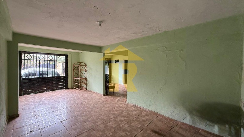 Casa com 3 quartos à venda, 200m² — foto 3 de 28