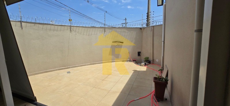 Casa com 3 quartos à venda, 150m² — foto 16 de 28