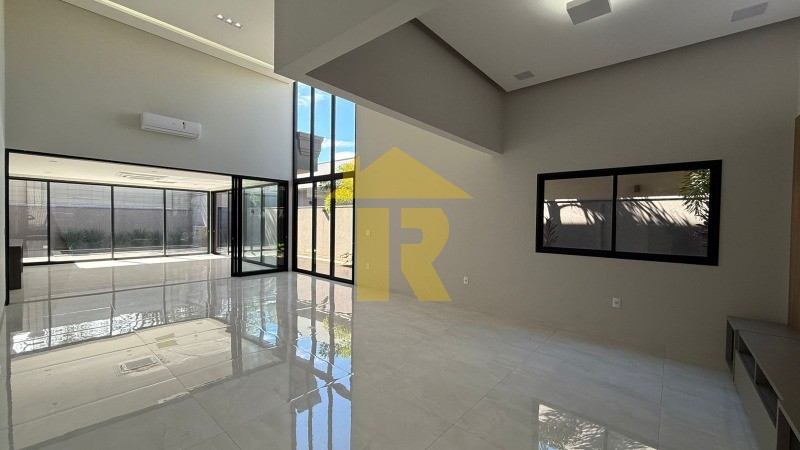 Casa de Condomínio com 4 quartos à venda, 310m² — foto 13 de 44