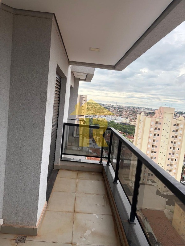 Apartamento com 3 quartos à venda, 80m² — foto 4 de 24