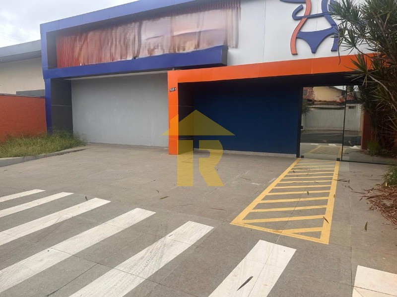 Conjunto Comercial / Sala  para aluguel, 349m² — foto 2 de 38