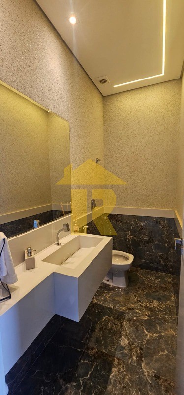 Casa de Condomínio com 3 quartos à venda, 215m² — foto 12 de 32