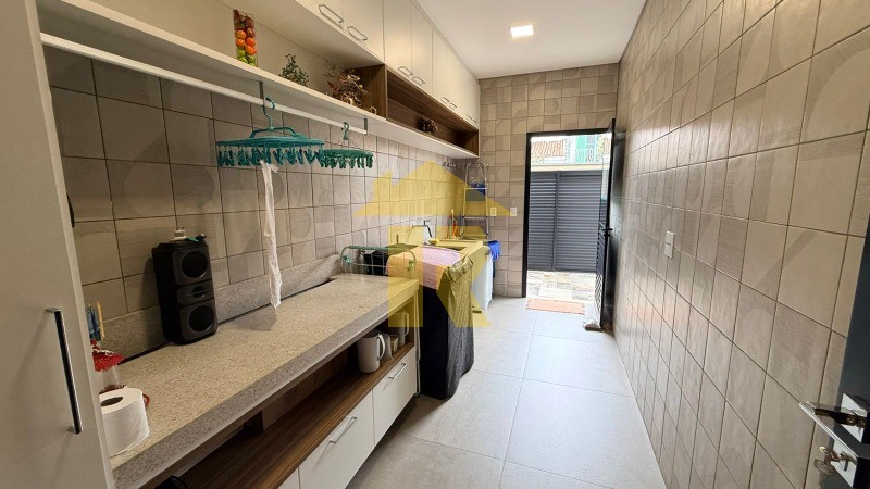 Casa com 3 quartos à venda, 471m² — foto 44 de 68