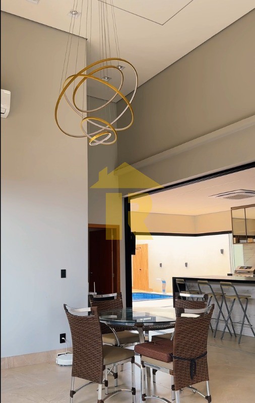 Casa de Condomínio com 3 quartos à venda, 240m² — foto 14 de 32