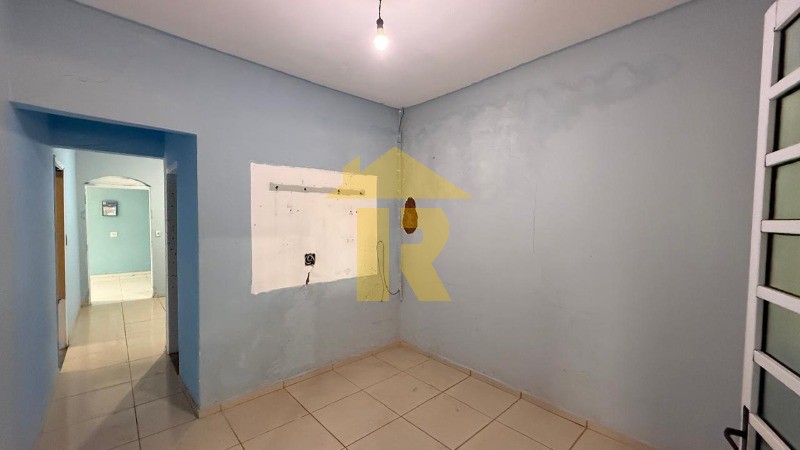 Casa com 3 quartos à venda, 200m² — foto 11 de 28